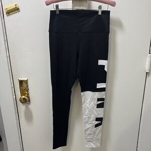 PINK Victoria's Secret Black and White Leggings